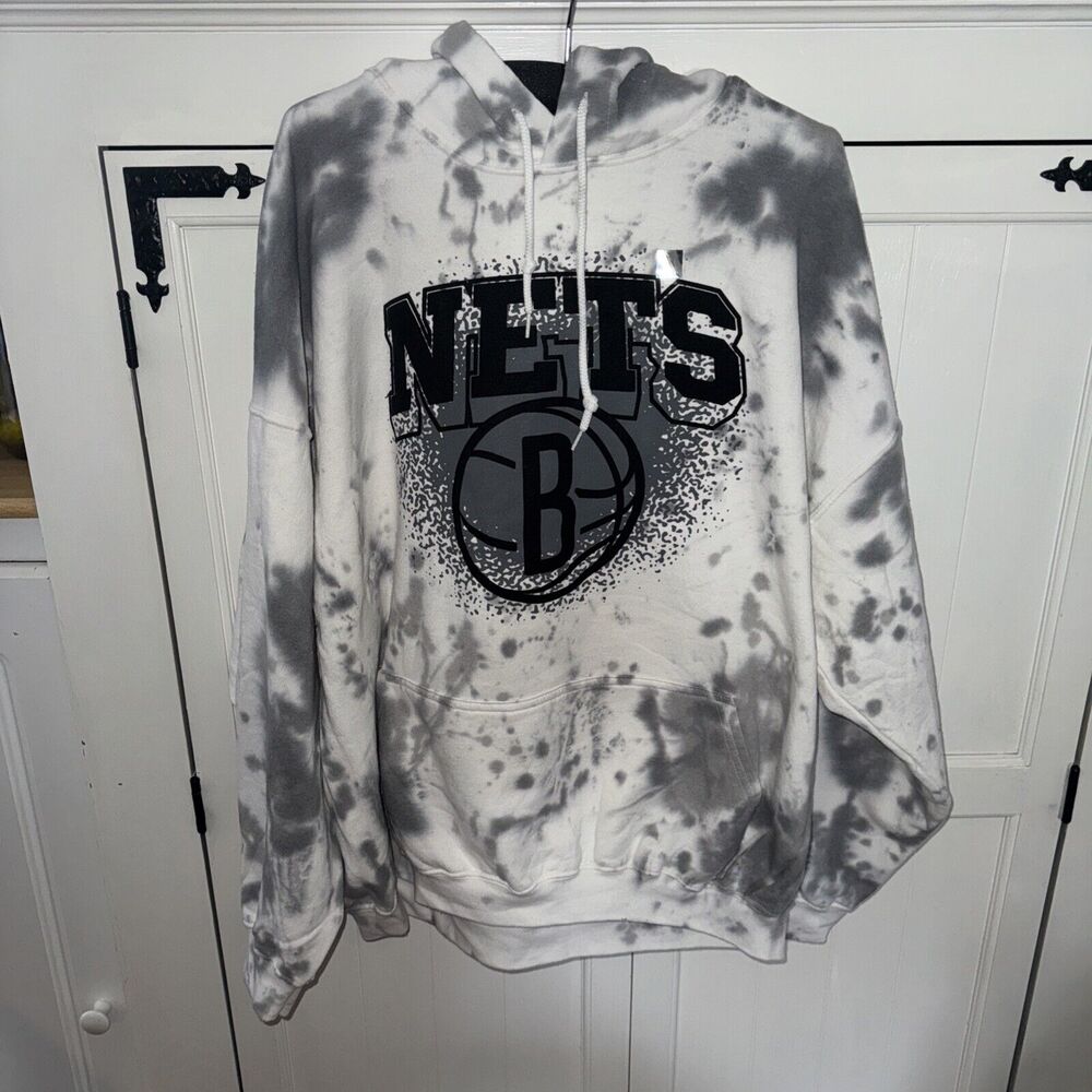 New York Brooklyn Nets Basketball XL Hoodie Tie Dyed Grays On White